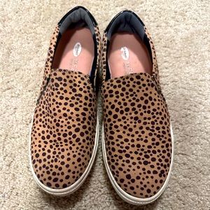 Leopard loafer shoes. Size 9